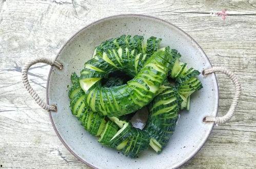 七块钱吃瓜,揭秘如何用七块钱吃出夏日清凉