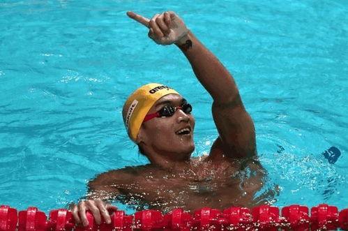 徐嘉余吃瓜,揭秘游泳健将的休闲时光