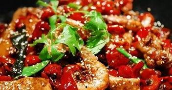 吃瓜川菜,探寻麻辣鲜香背后的川渝风情