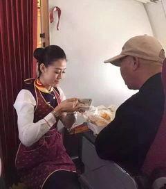 空姐吃瓜视频成都,揭秘空中美食生活瞬间